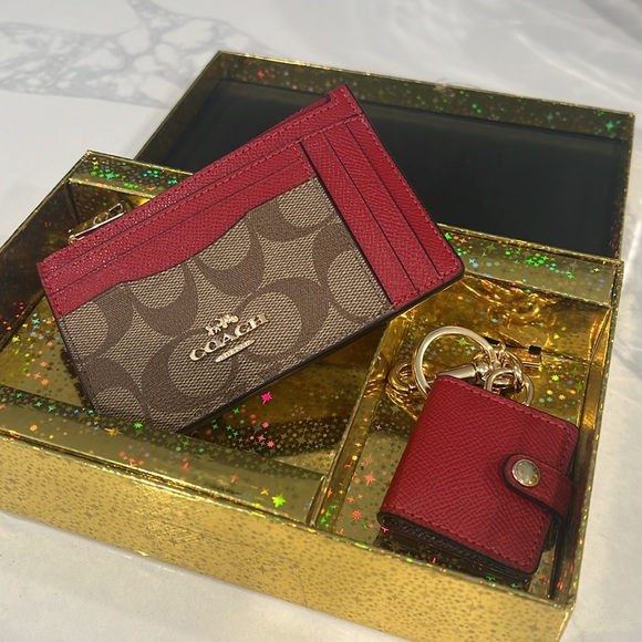 ❤️Cute. COACH Keychain Card Holder. - Picture 9 of 16